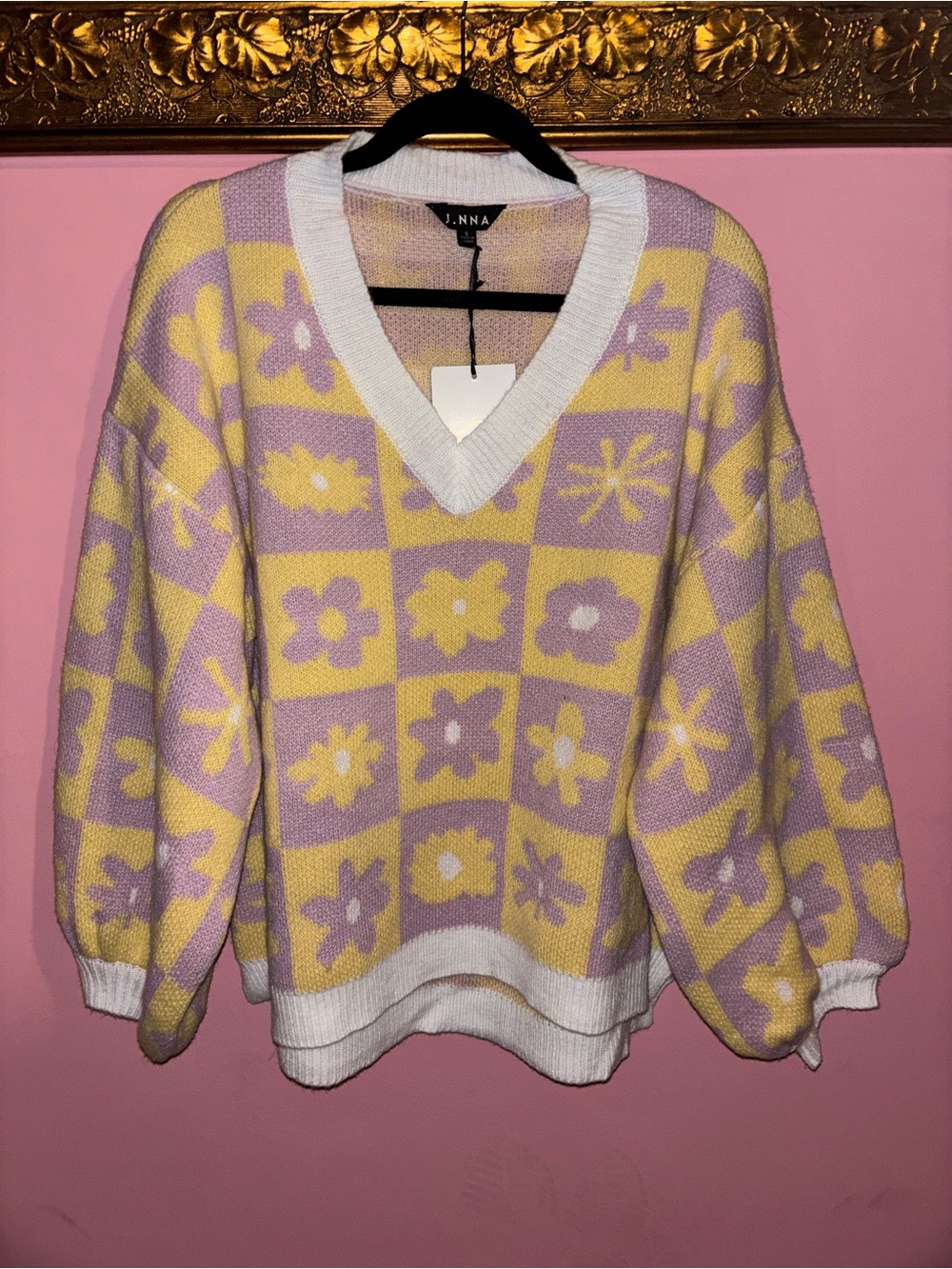 J.NNA Pastel Yellow & Lavender Floral V-Neck Sweater oversized size Small